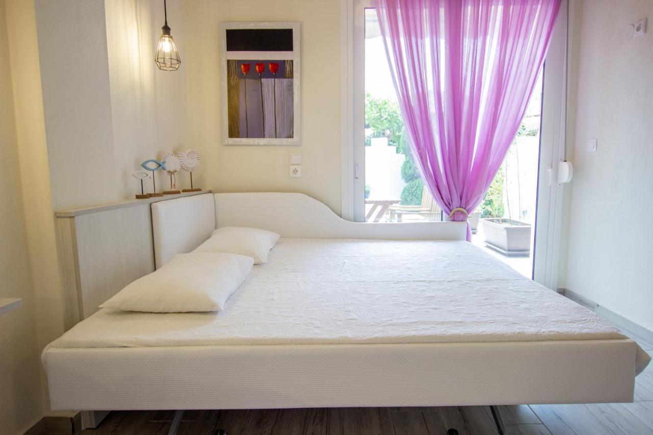 Ilion Luxury Studios 아스프로발타 외부 사진